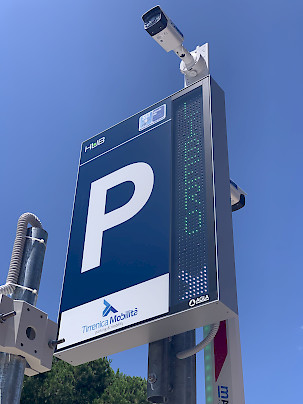 Variable Messaging Sign by Tirrenica Mobilità operator integrates the Ospedale Versilia parking system with Jupiter equipment and LPR cameras by SELEA